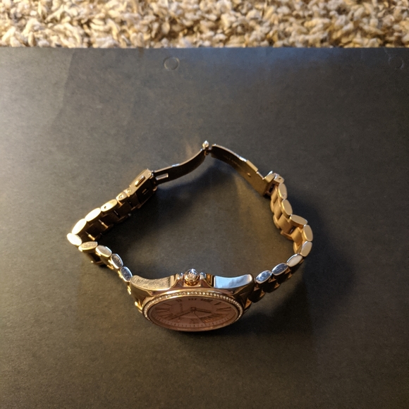 Michael Kors Watch & Bracelet Set - Picture 12 of 16